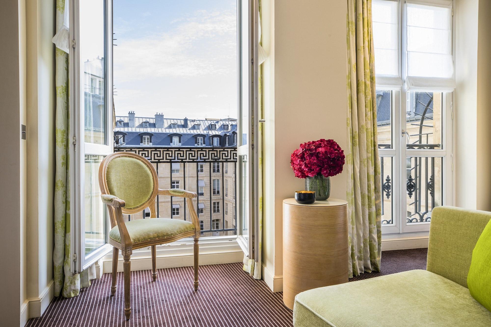 Grand Hotel Du Palais Royal Paris Exterior photo